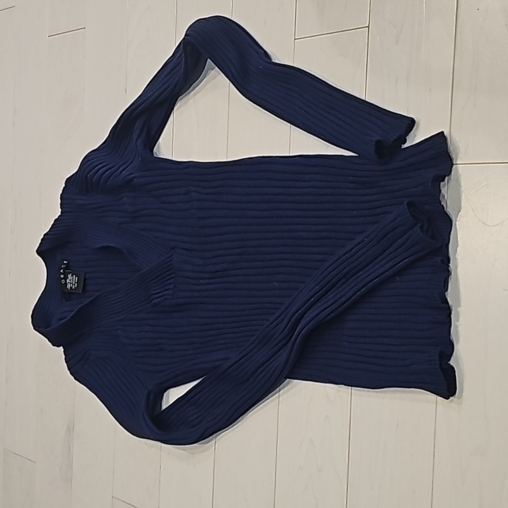 Grace navy blue. Size : XS, V-neck sweater
